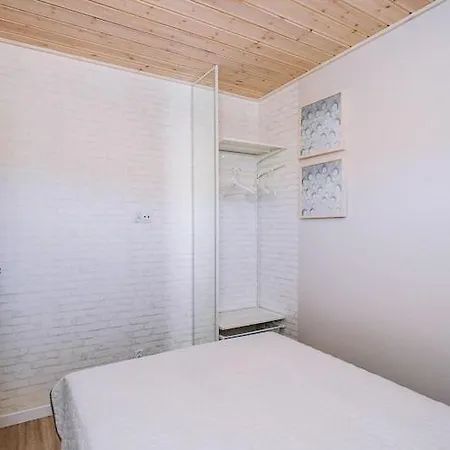 Comfortable 2-room Close To The Lägenhet